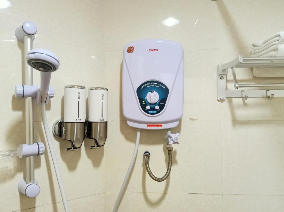 Super Oyo 90464 Borneo Suites Hotel 亞庇 外观 照片