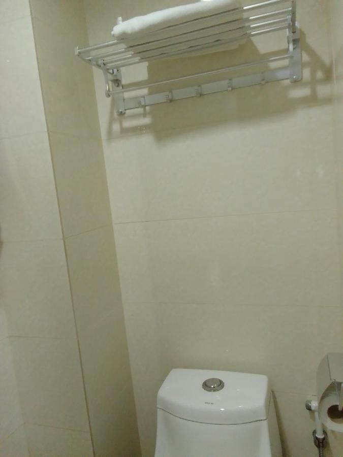 Super Oyo 90464 Borneo Suites Hotel 亞庇 外观 照片
