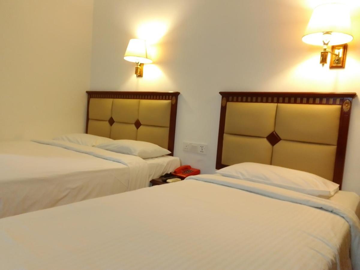 Super Oyo 90464 Borneo Suites Hotel 亞庇 外观 照片