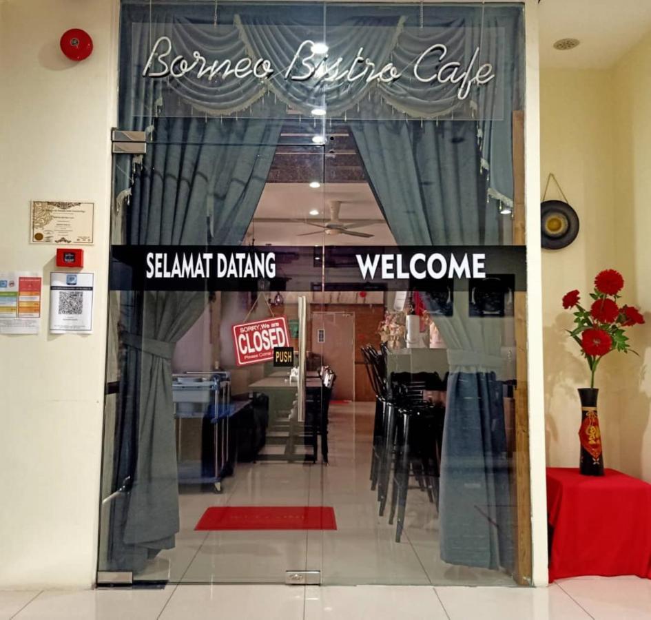 Super Oyo 90464 Borneo Suites Hotel 亞庇 外观 照片