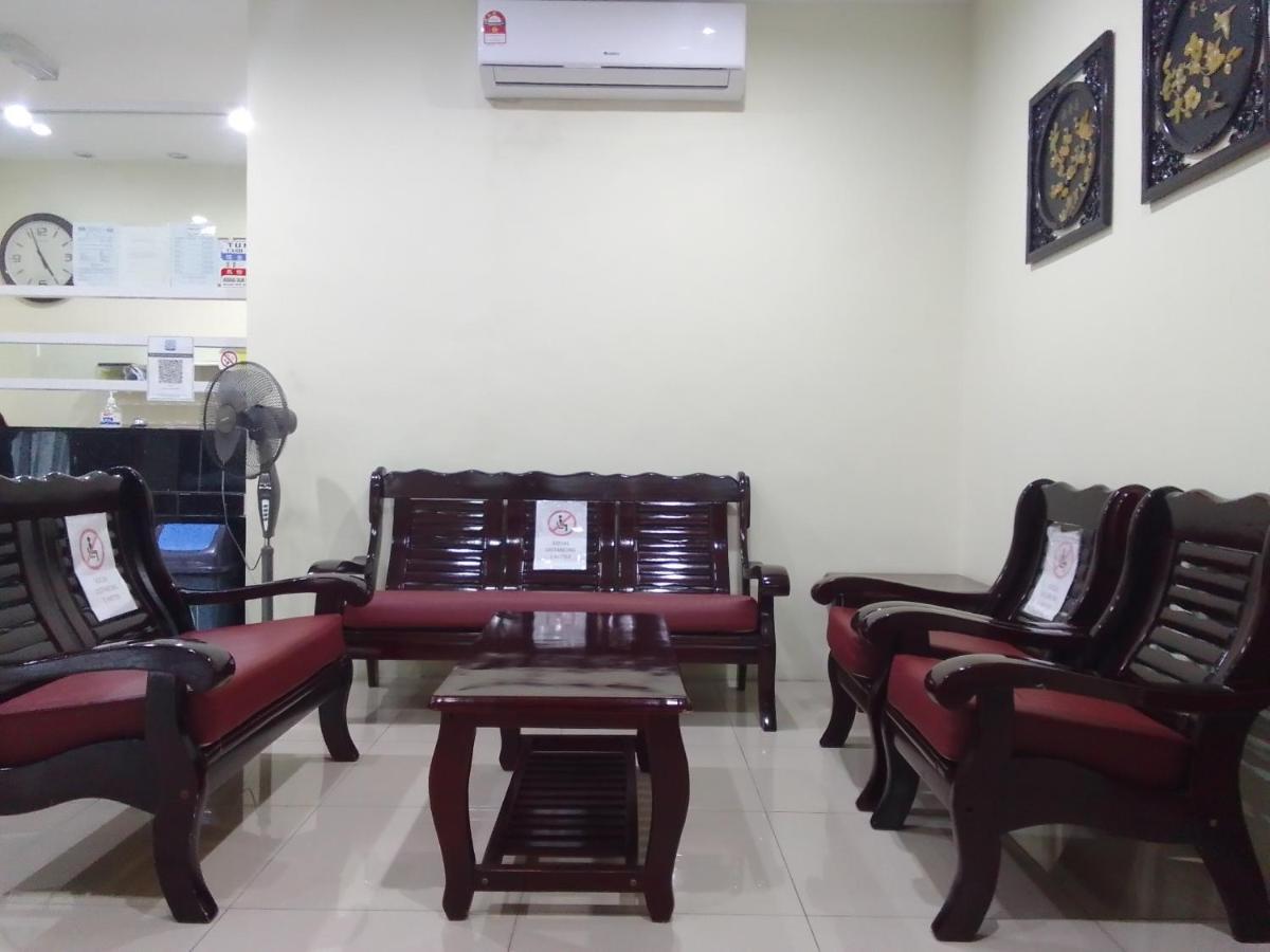 Super Oyo 90464 Borneo Suites Hotel 亞庇 外观 照片